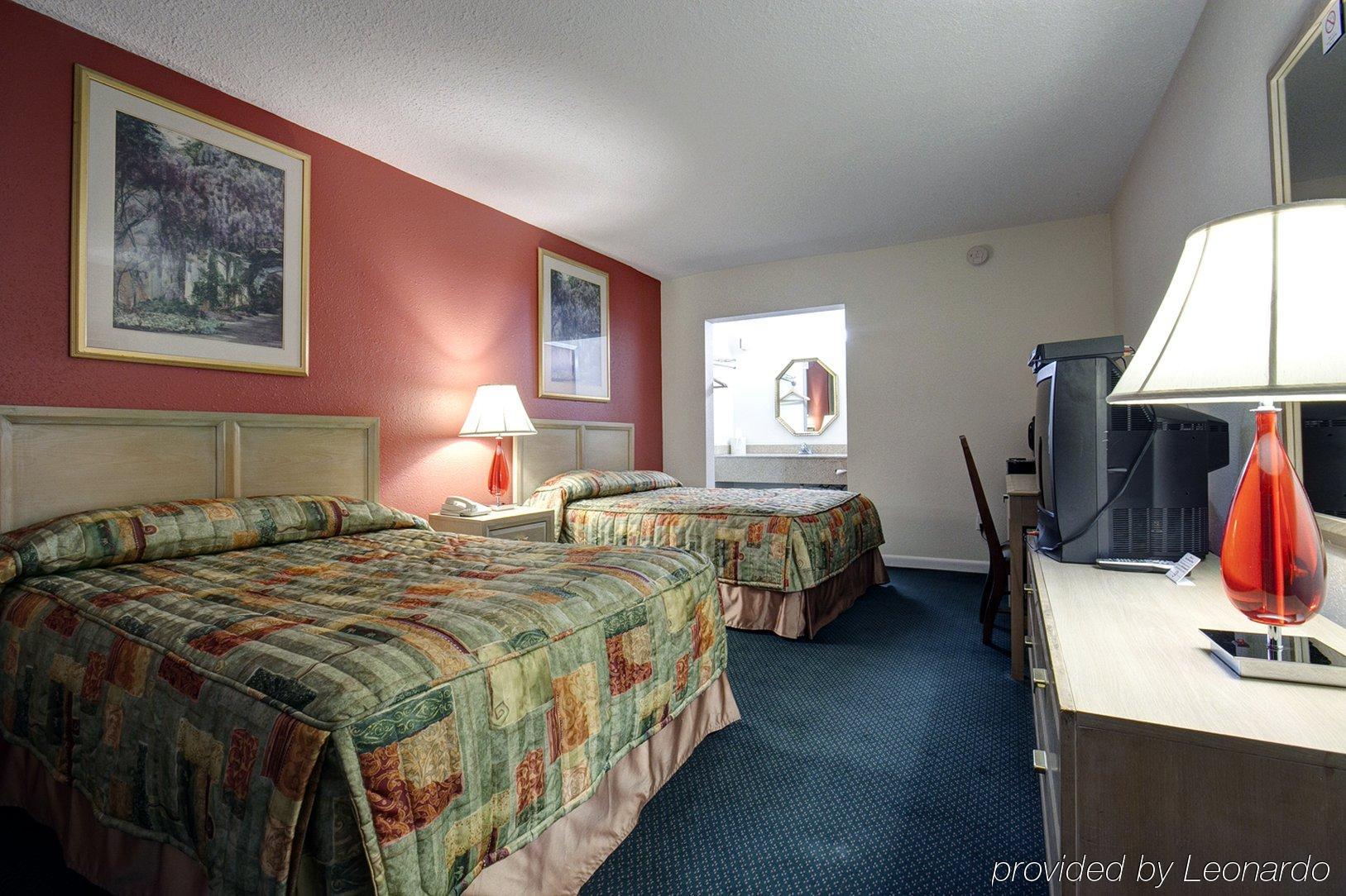 Americas Best Value Inn - Port Jefferson Station - Long Island Room photo